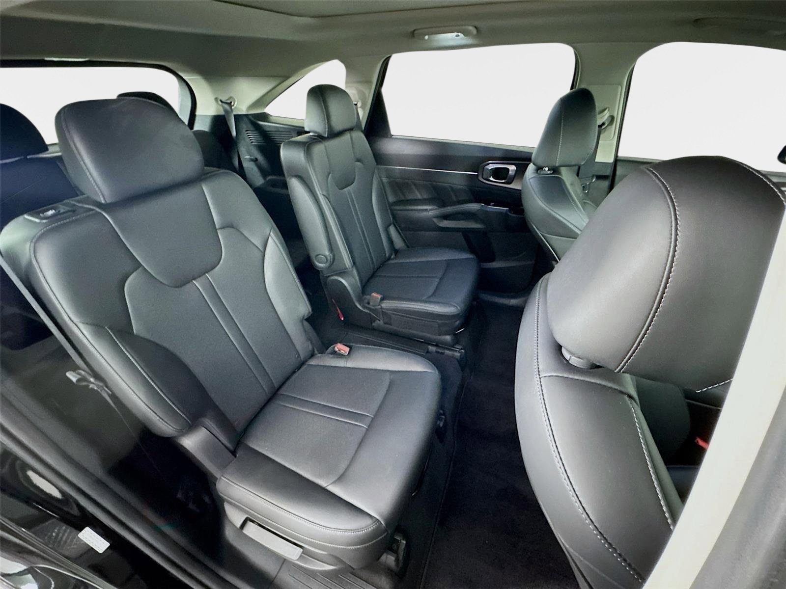 Certified 2023 Kia Sorento SX FWD image 29
