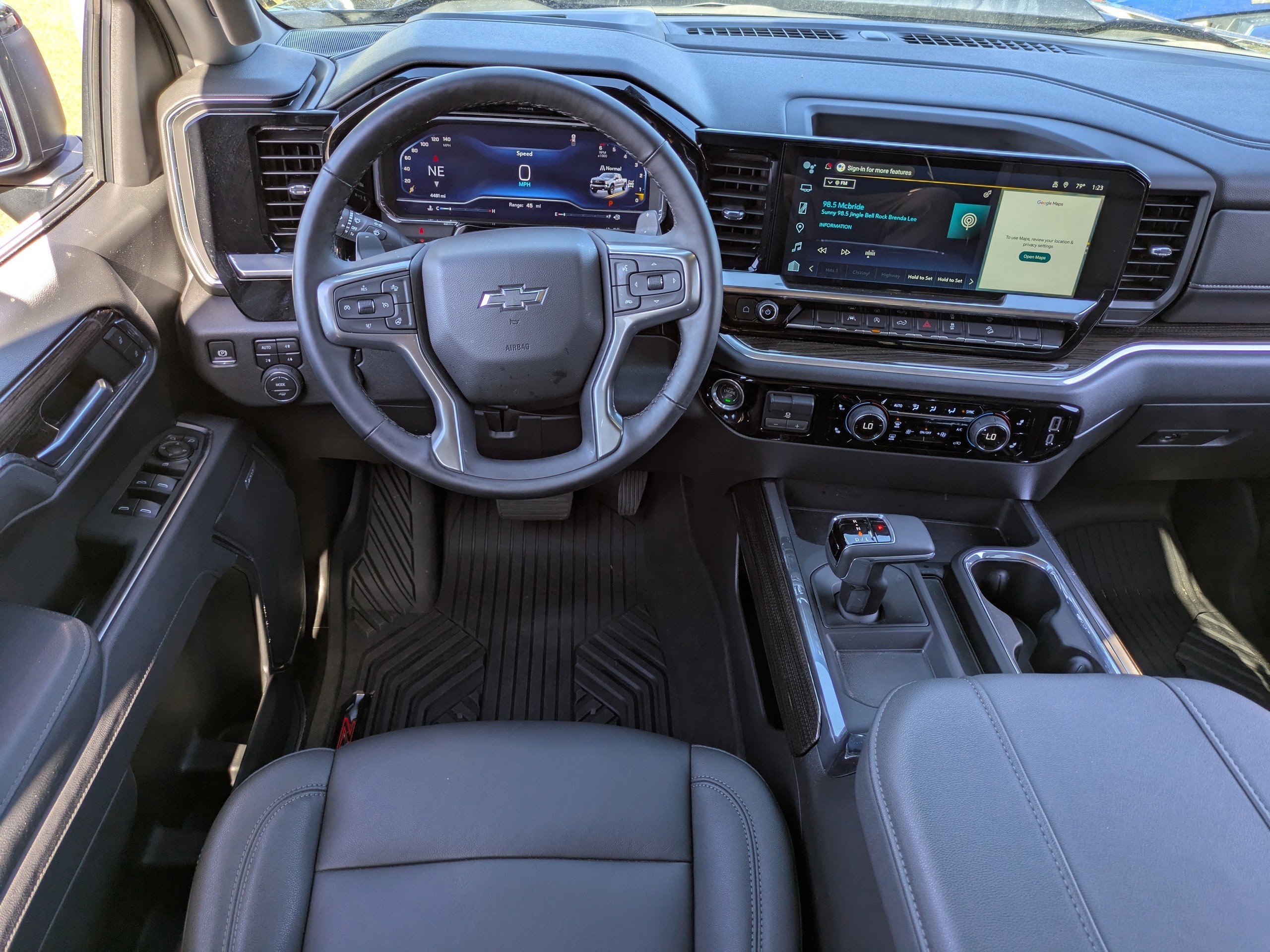 Used 2025 Chevrolet Silverado 1500 LT Trail Boss w/ Convenience Package II image 16