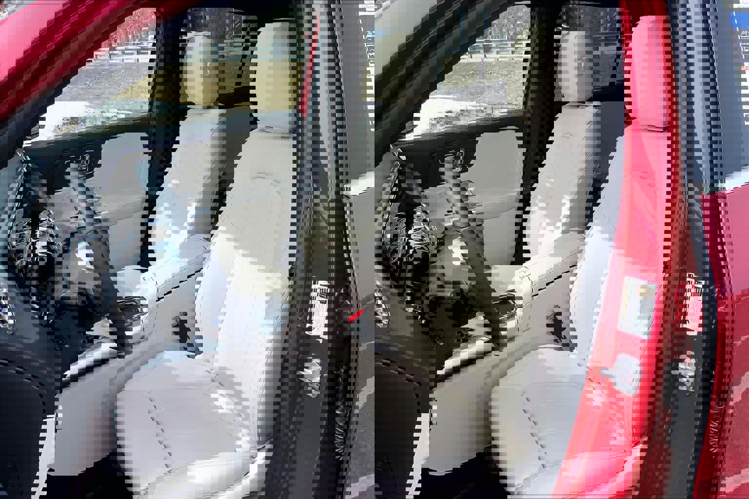 Certified 2024 Mercedes-Benz GLA 250 4MATIC image 9