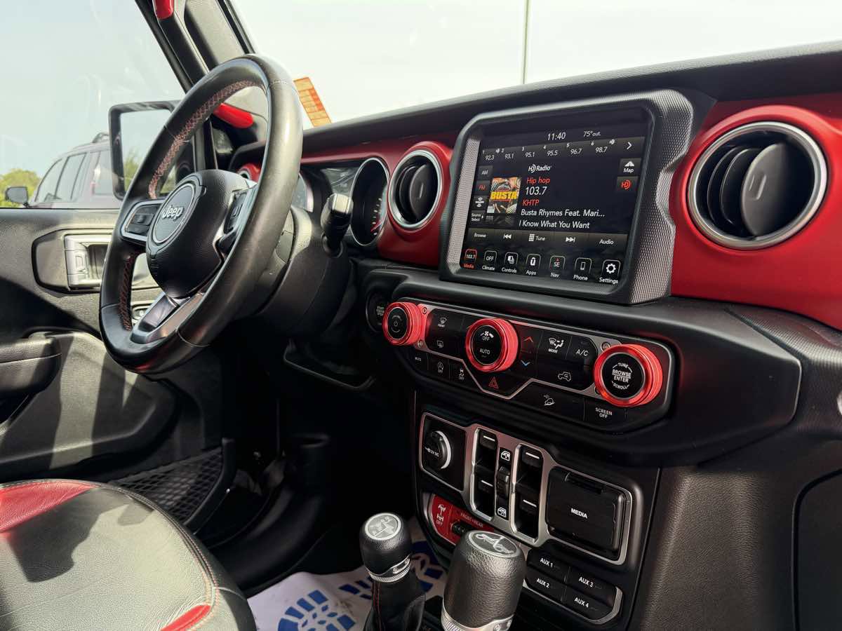 Used 2019 Jeep Wrangler Unlimited Rubicon AWD/4WD image 23