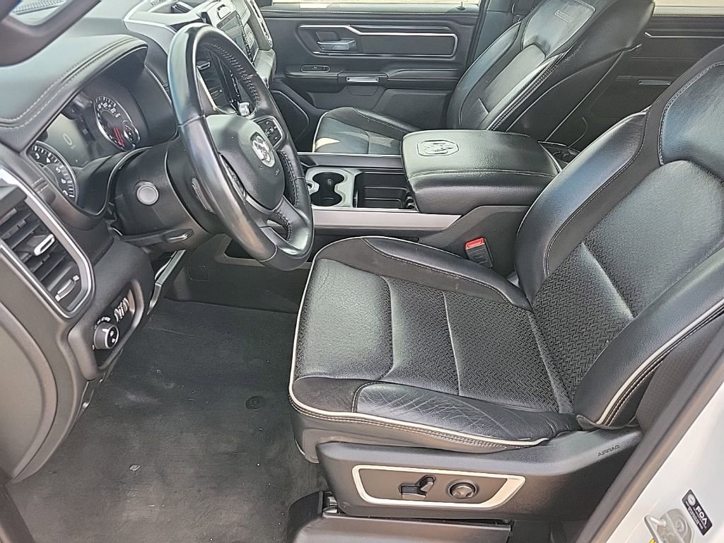 Used 2024 RAM 1500 Laramie AWD/4WD image 10