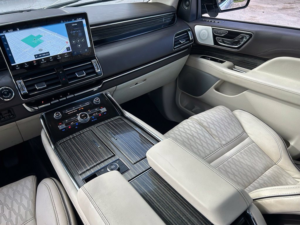 Used 2022 Lincoln Navigator L Black Label AWD/4WD image 12