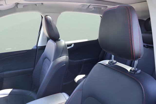 Used 2022 Ford Escape SEL w/ SEL Stealth AWD Package image 12
