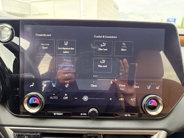 Used 2025 Lexus RX 350 Premium w/ Convenience Package AWD/4WD image 12