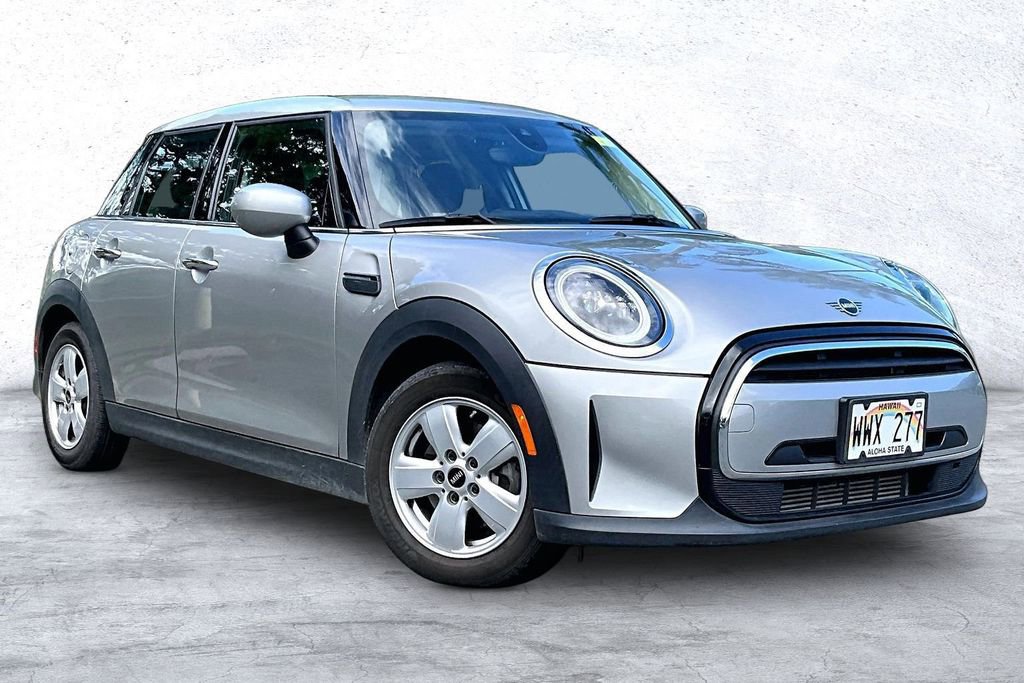 Used 2024 MINI Cooper 4-Door Hardtop image 11