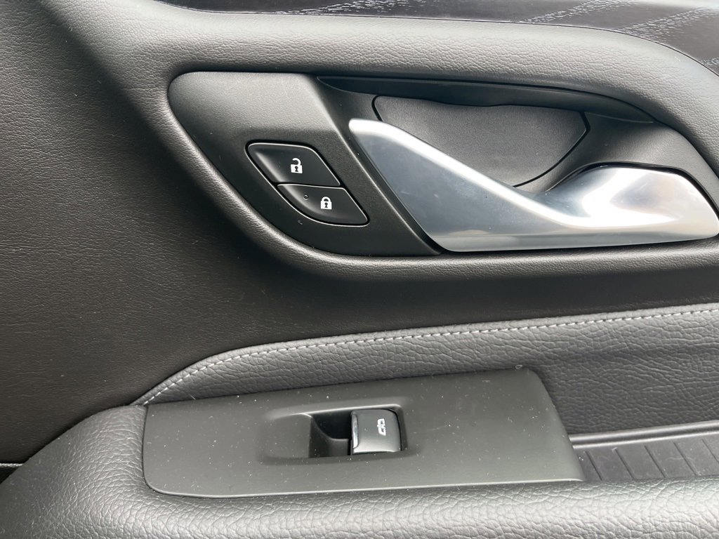 Used 2022 GMC Yukon Denali image 11