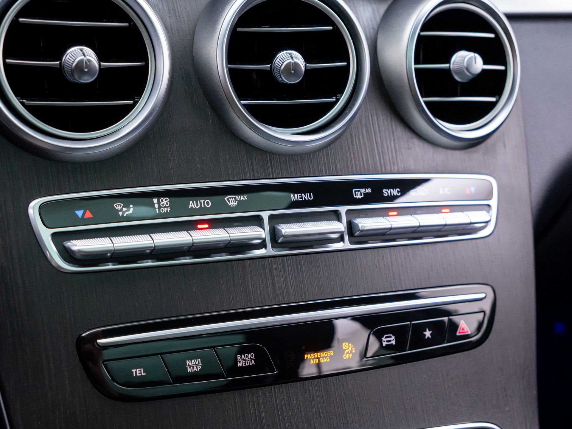 Used 2020 Mercedes-Benz GLC 300 4MATIC image 25