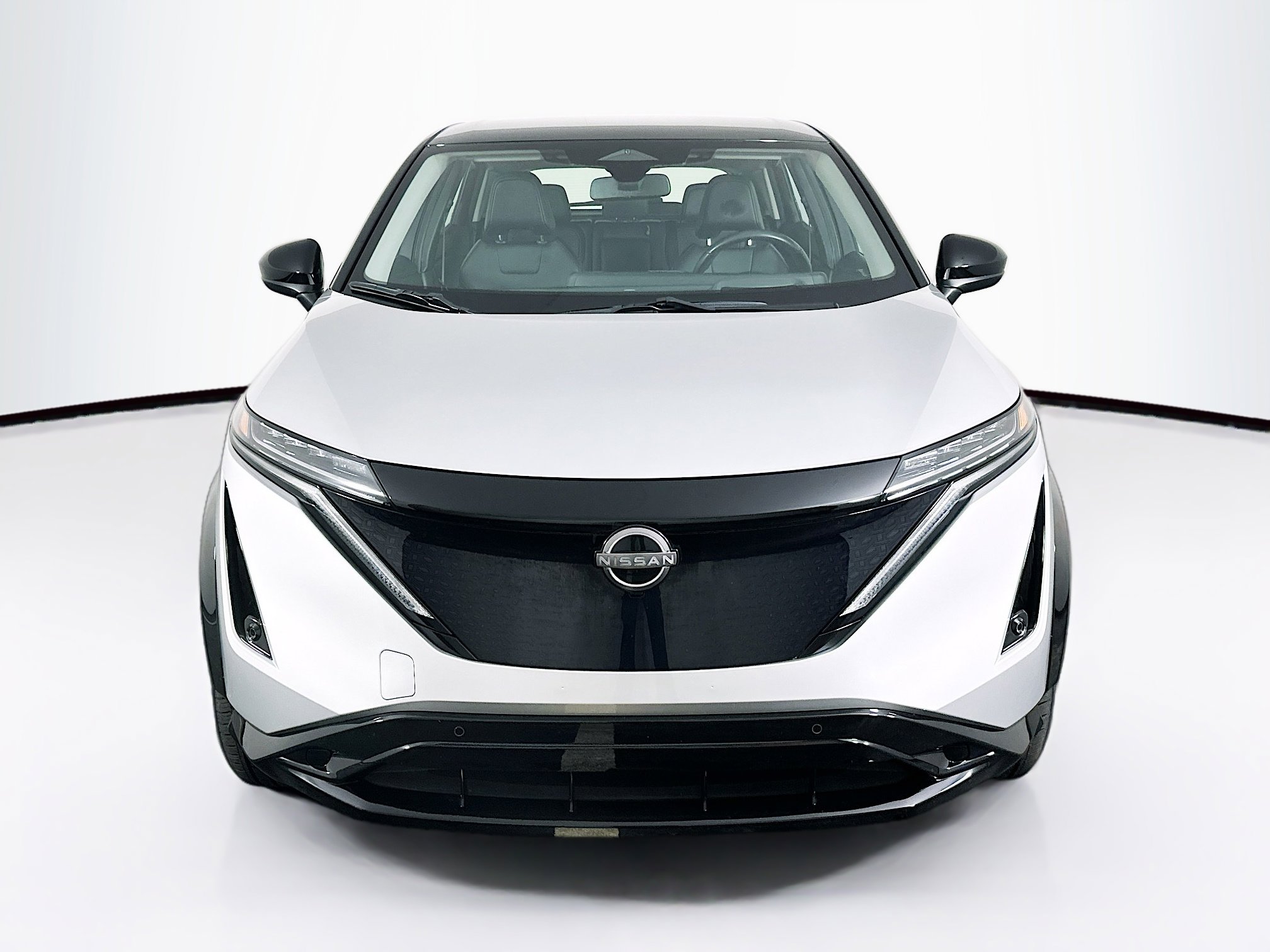 Used 2023 Nissan Ariya FWD image 2