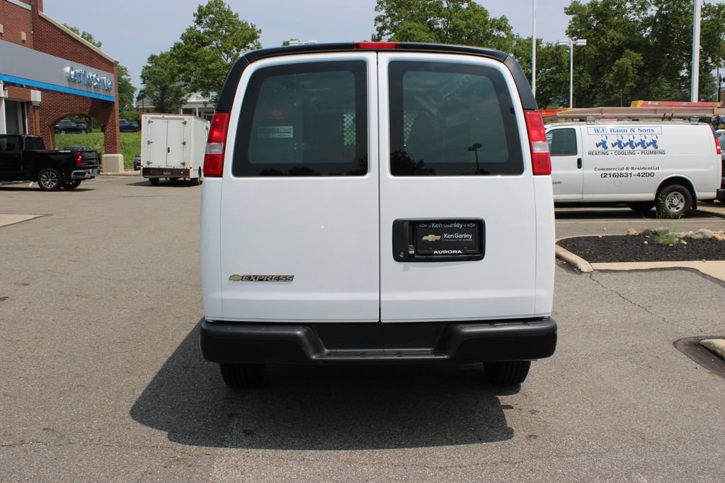 New 2026 Chevrolet Express 3500 Extended w/ Driver Convenience Package RWD image 23