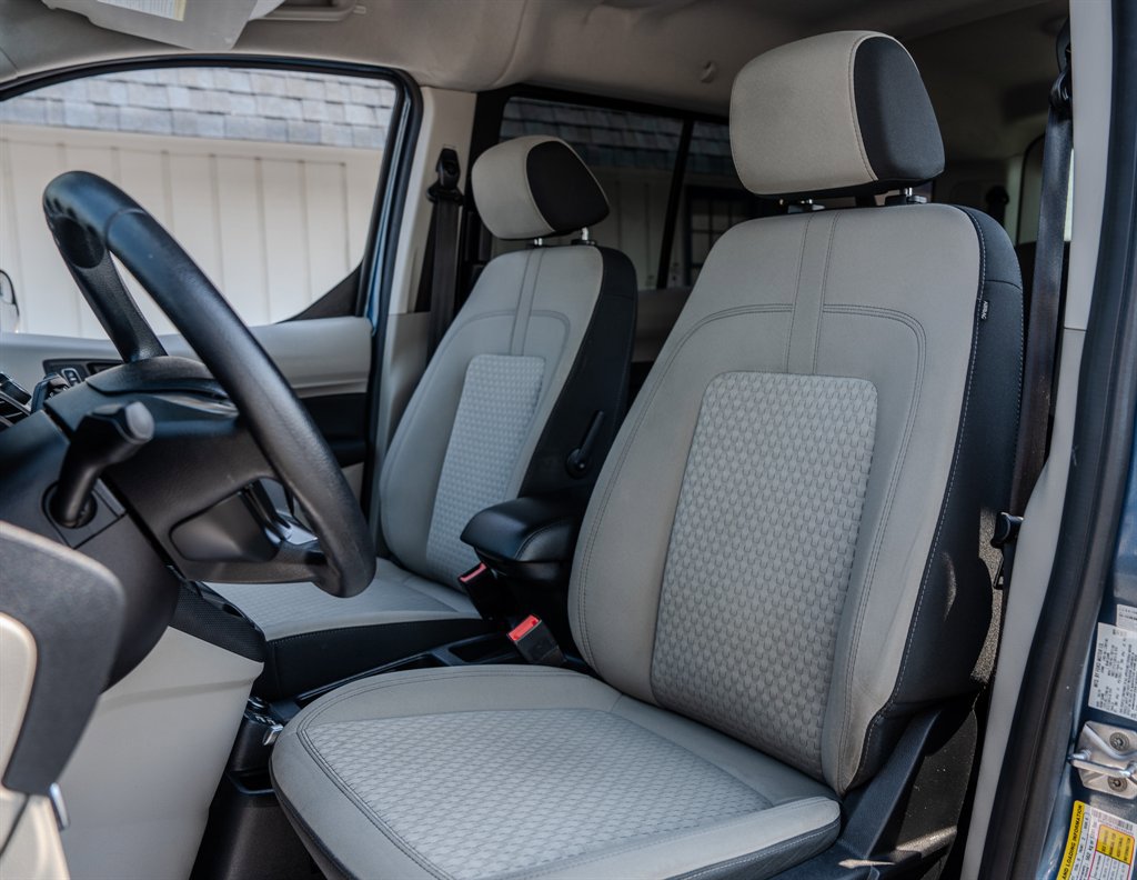 Used 2019 Ford Transit Connect XLT image 26