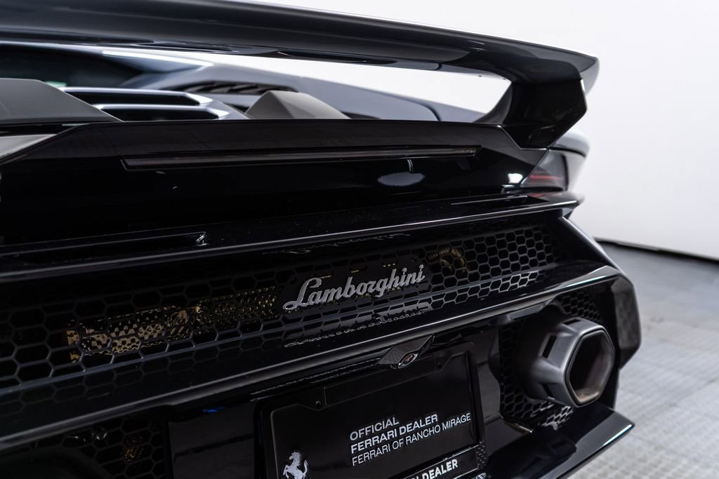 Used 2023 Lamborghini Huracan Tecnica image 16