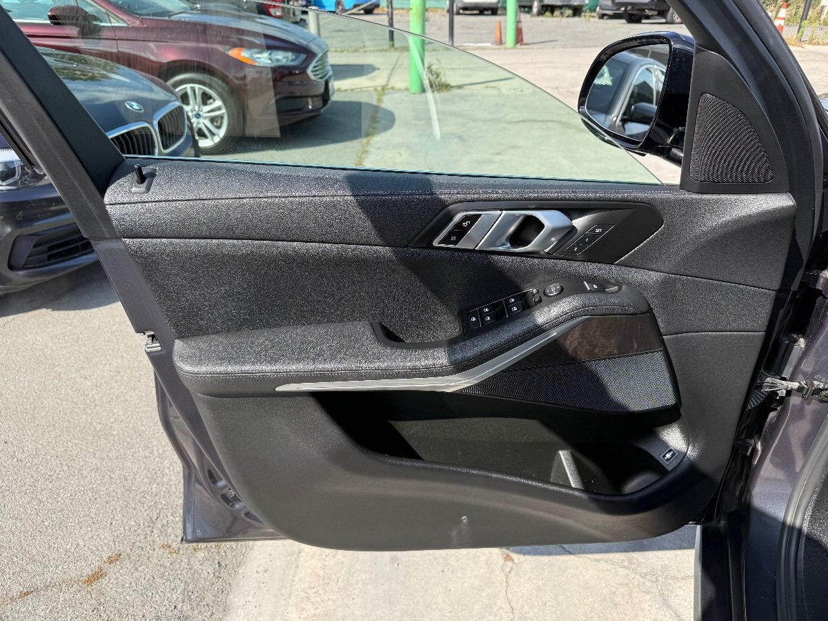 Used 2022 BMW X5 xDrive45e w/ Climate Comfort Package AWD/4WD image 9
