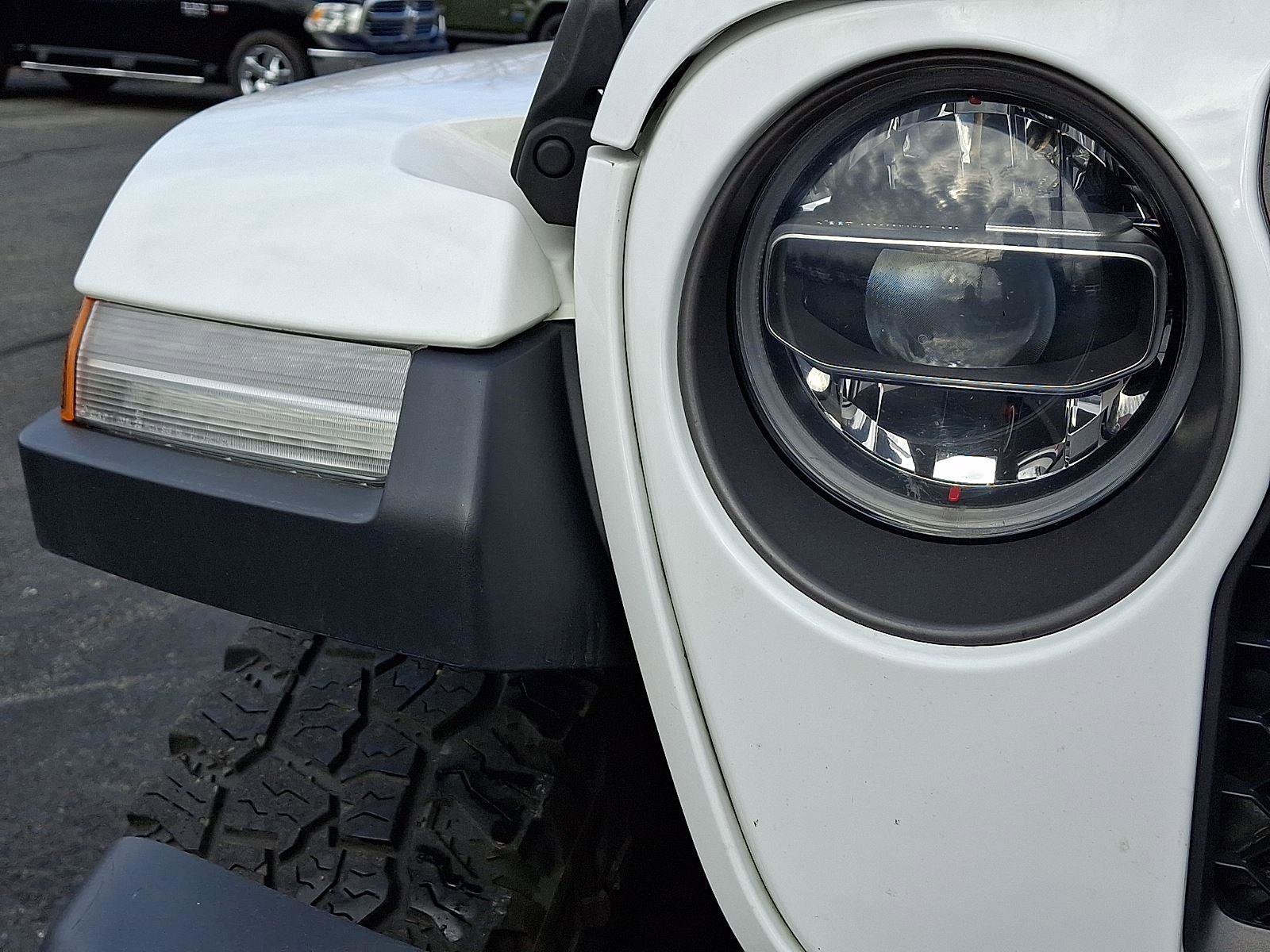 Certified 2020 Jeep Gladiator Mojave image 10