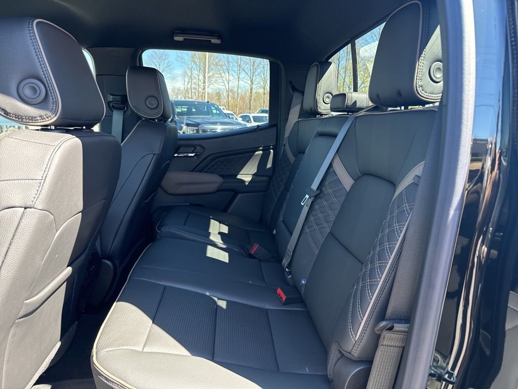 New 2026 GMC Canyon Denali image 12