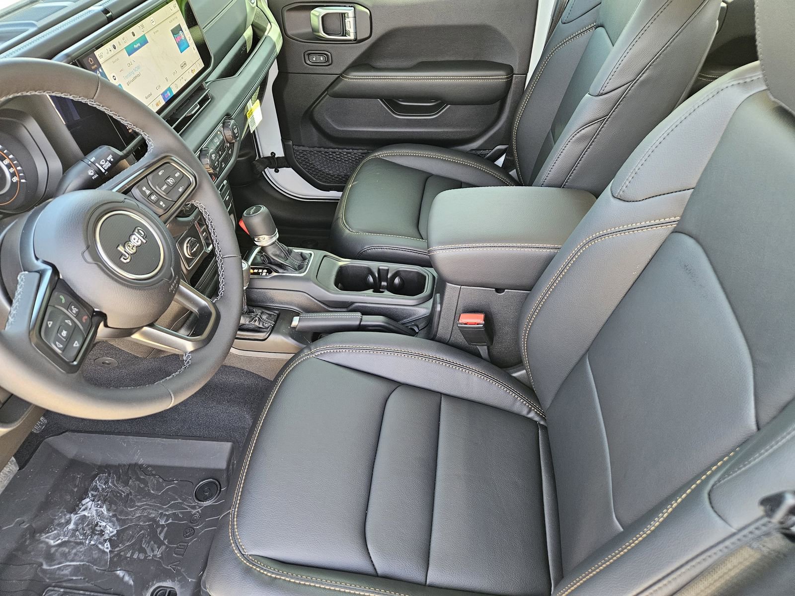New 2026 Jeep Gladiator Mojave AWD/4WD image 16