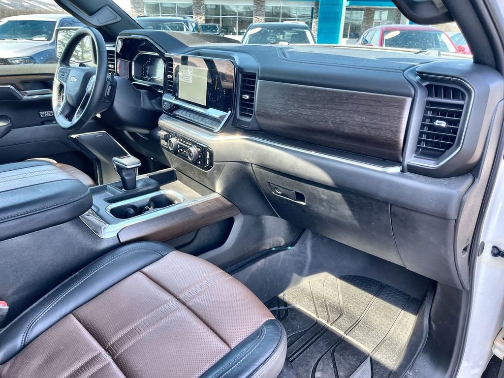 Certified 2024 Chevrolet Silverado 1500 High Country w/ High Country Premium Package image 30