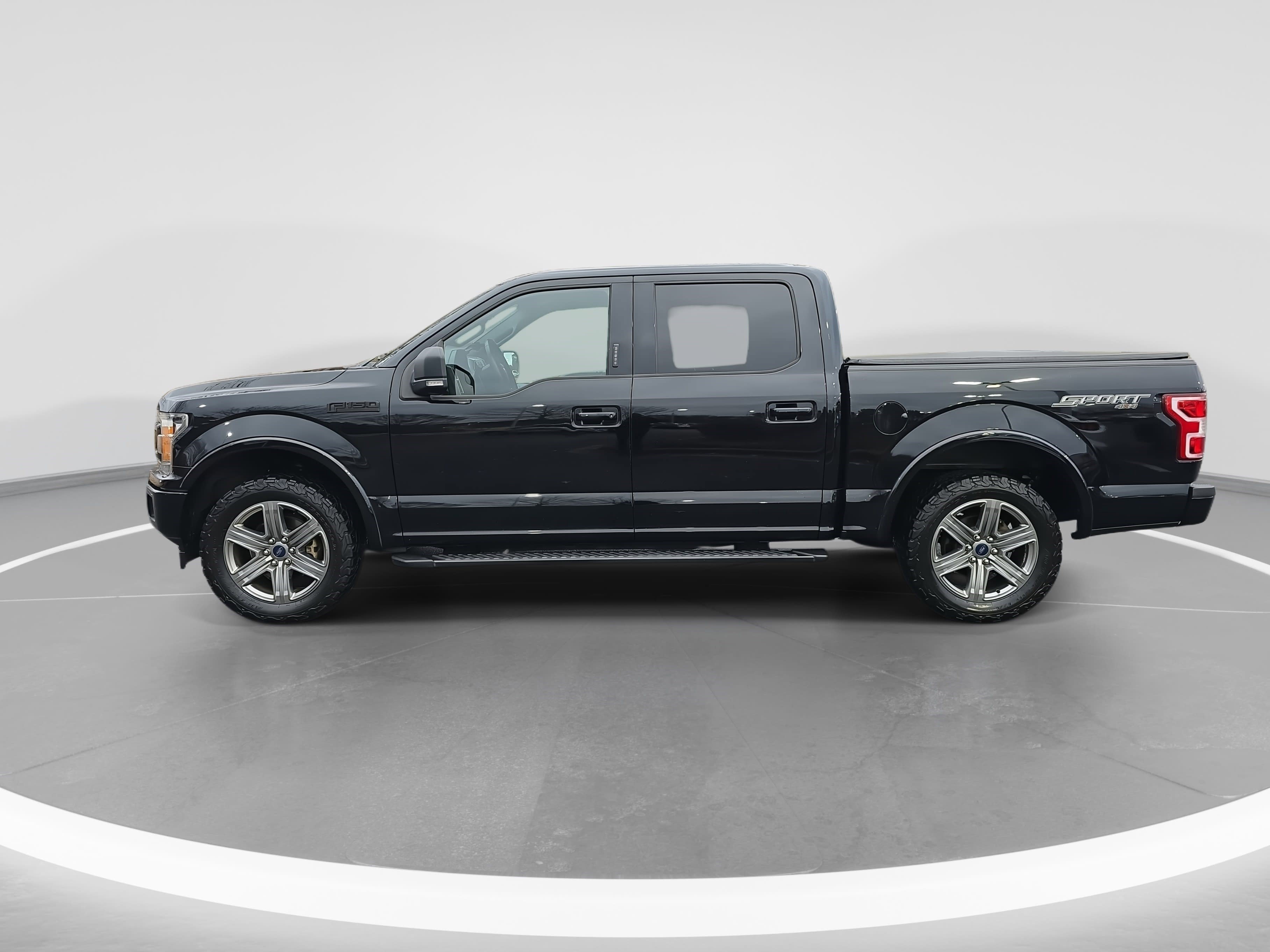 Used 2018 Ford F150 XLT w/ Equipment Group 302A Luxury image 8