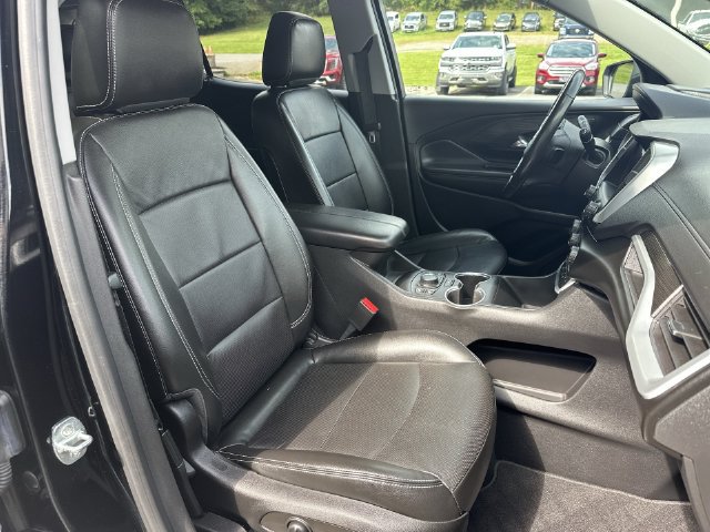 Used 2022 GMC Terrain SLT w/ Tech Package AWD/4WD image 33