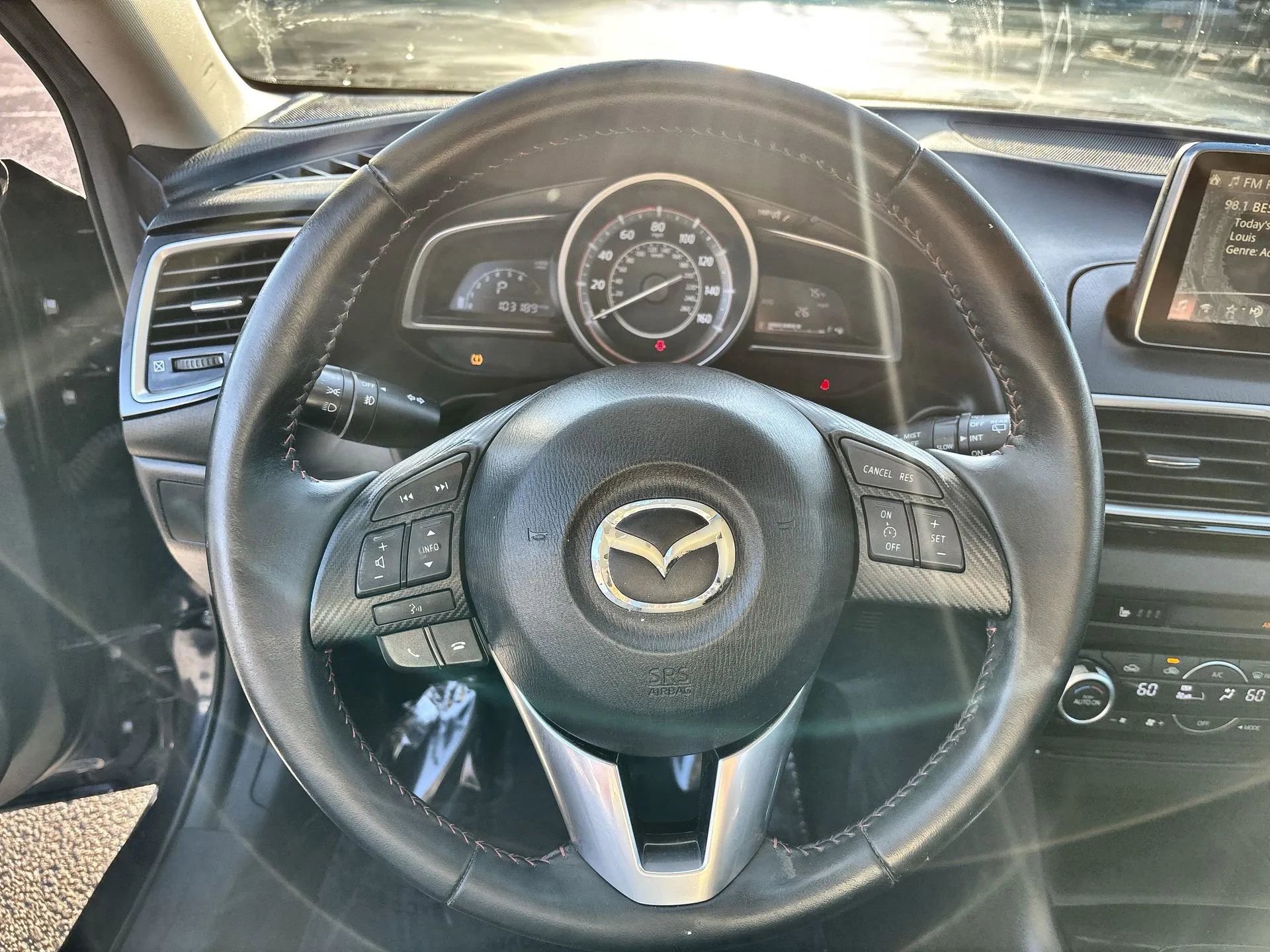 Used 2015 MAZDA MAZDA3 i Grand Touring image 11