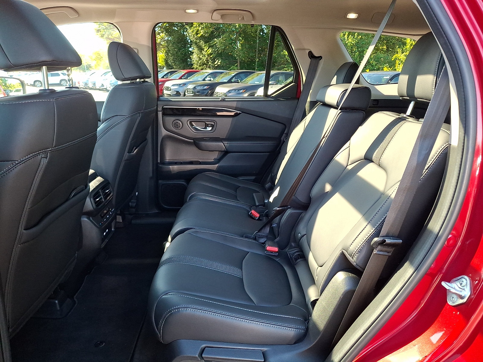 Used 2023 Honda Pilot Touring image 10