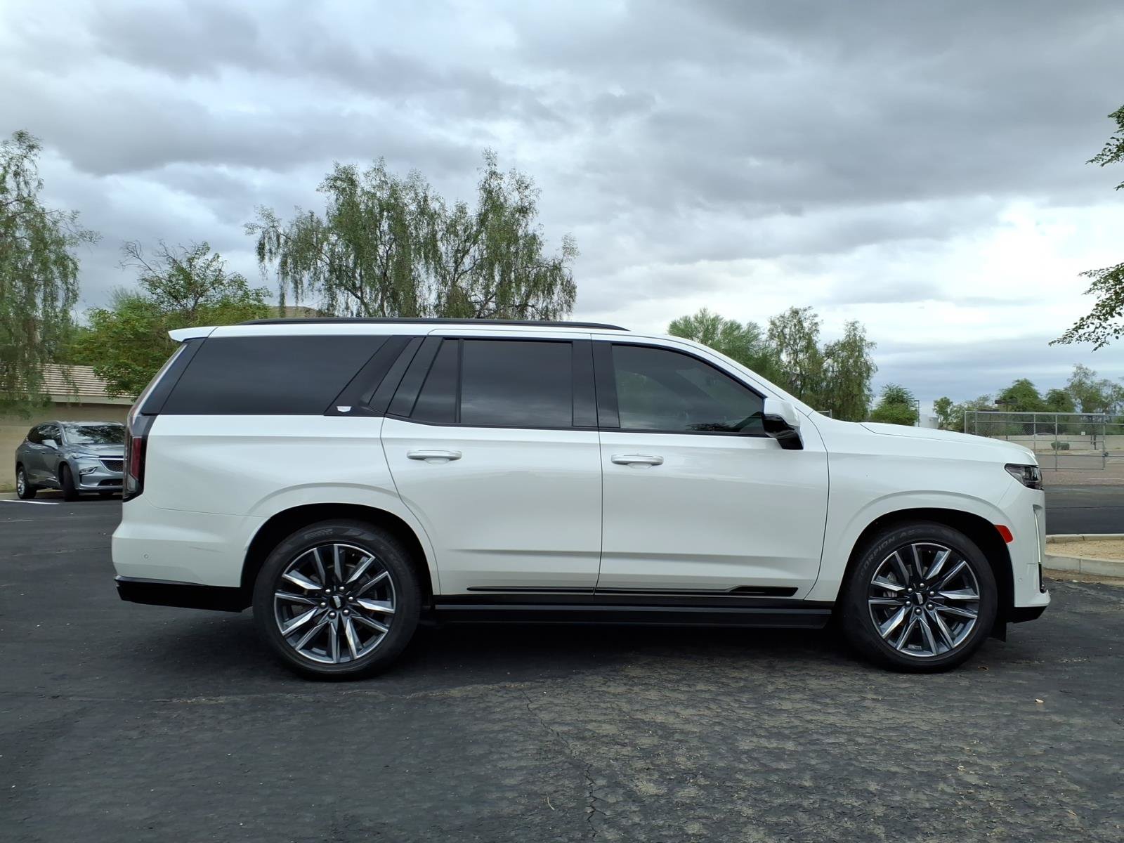 Used 2021 Cadillac Escalade Sport w/ Driver Assist Tech Package AWD/4WD image 4