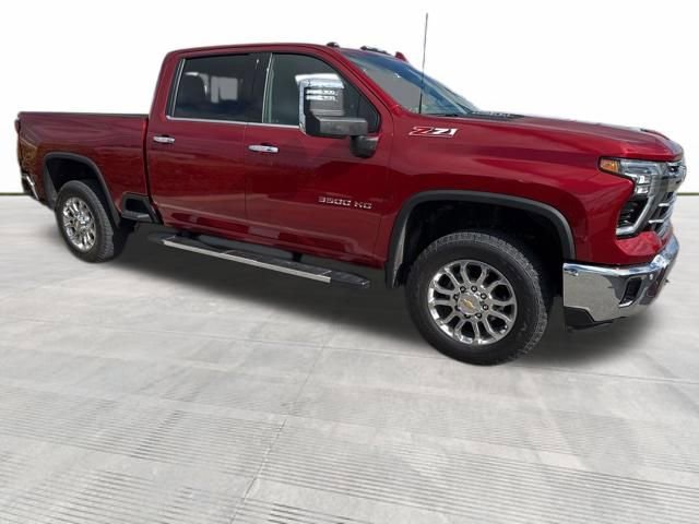 Used 2025 Chevrolet Silverado 3500 LTZ w/ LTZ Convenience Package image 2