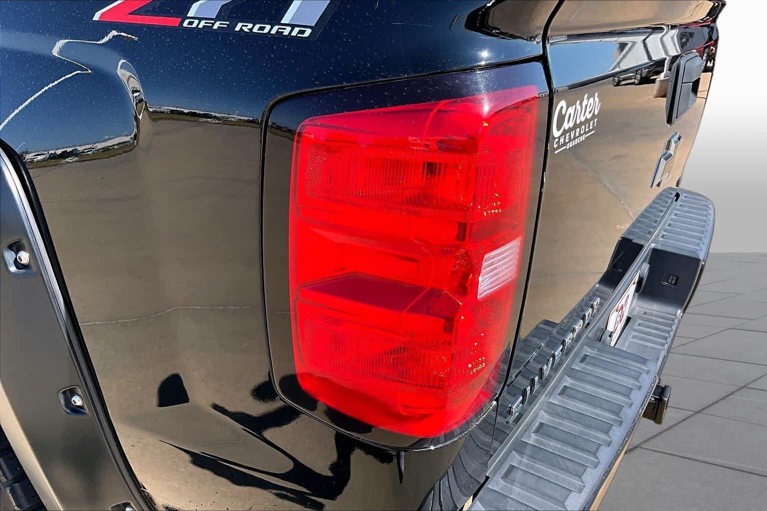 Used 2018 Chevrolet Silverado 1500 LT w/ Texas Edition AWD/4WD image 27