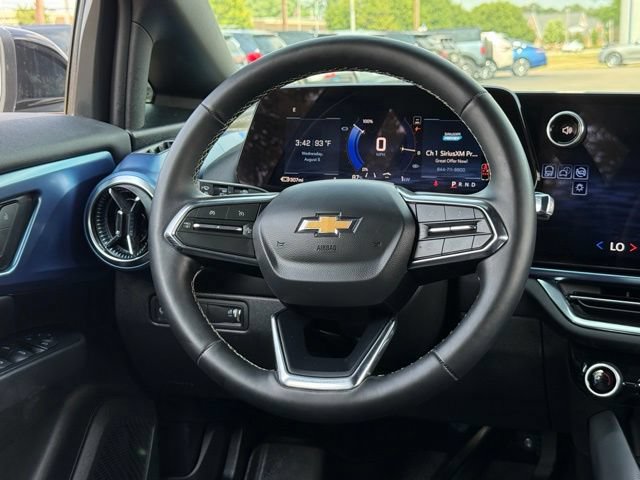 Used 2025 Chevrolet Equinox EV LT FWD image 8