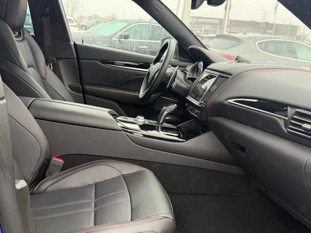 Used 2024 Maserati Levante GT Ultima AWD/4WD image 16