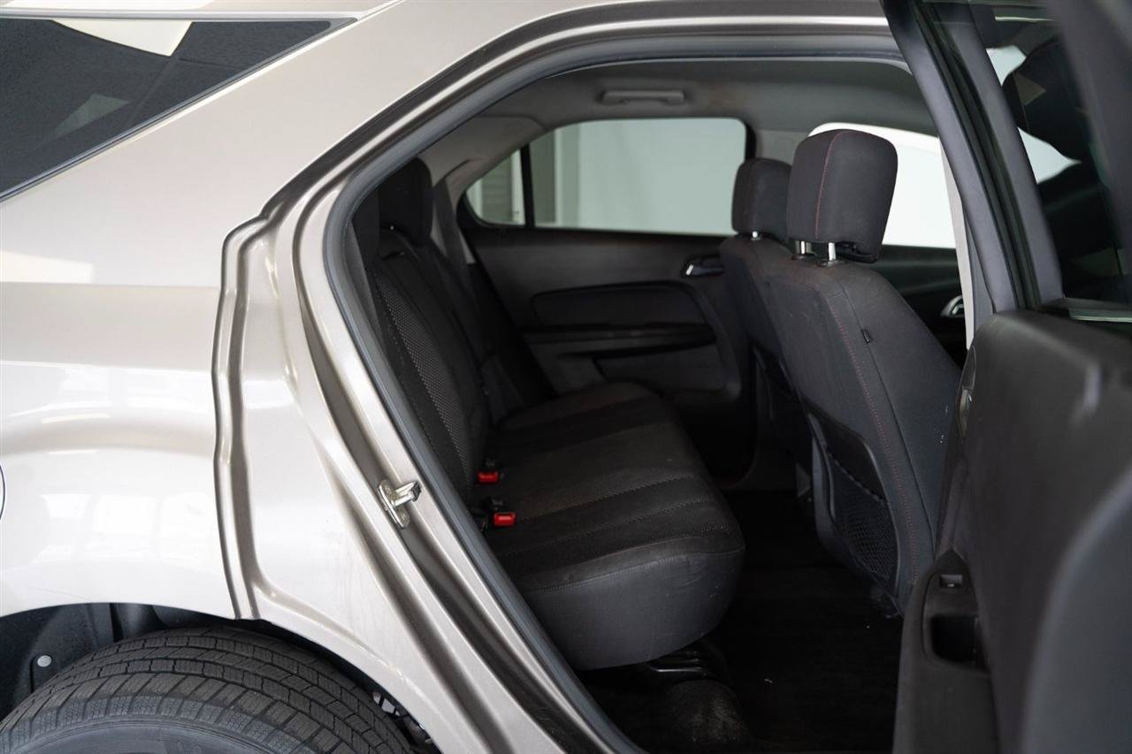 Used 2011 Chevrolet Equinox LT w/ Driver Convenience Package AWD/4WD image 18