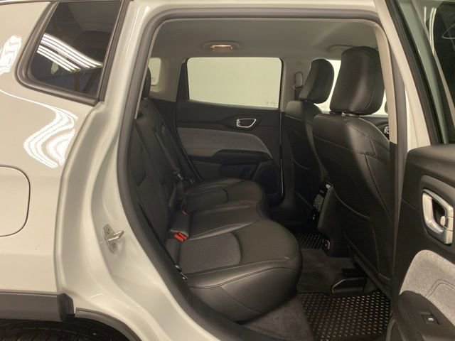 Used 2022 Jeep Compass Latitude w/ Convenience Group image 28