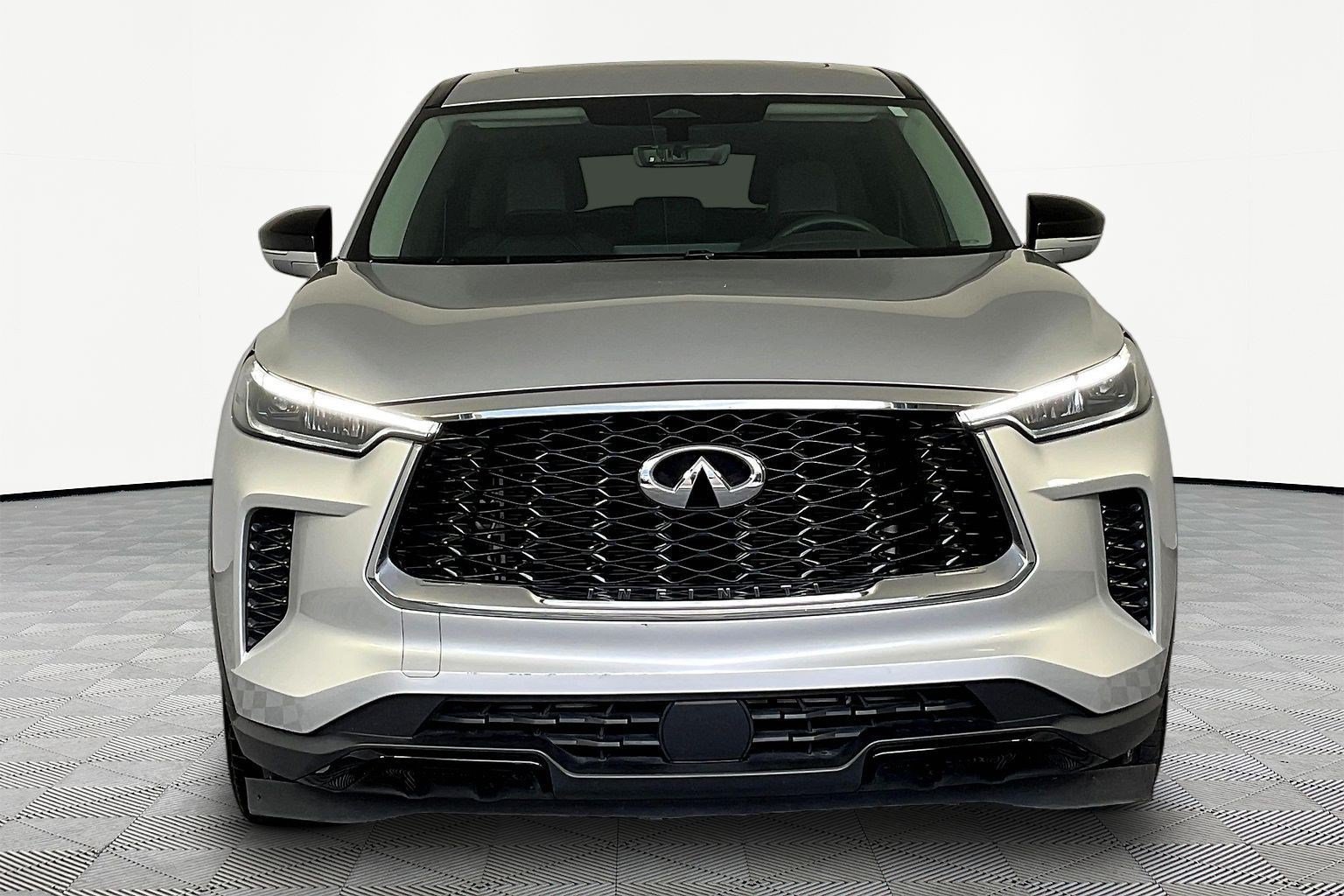 Used 2023 INFINITI QX60 Pure FWD image 2