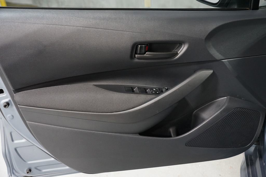 Certified 2025 Toyota Corolla LE image 27