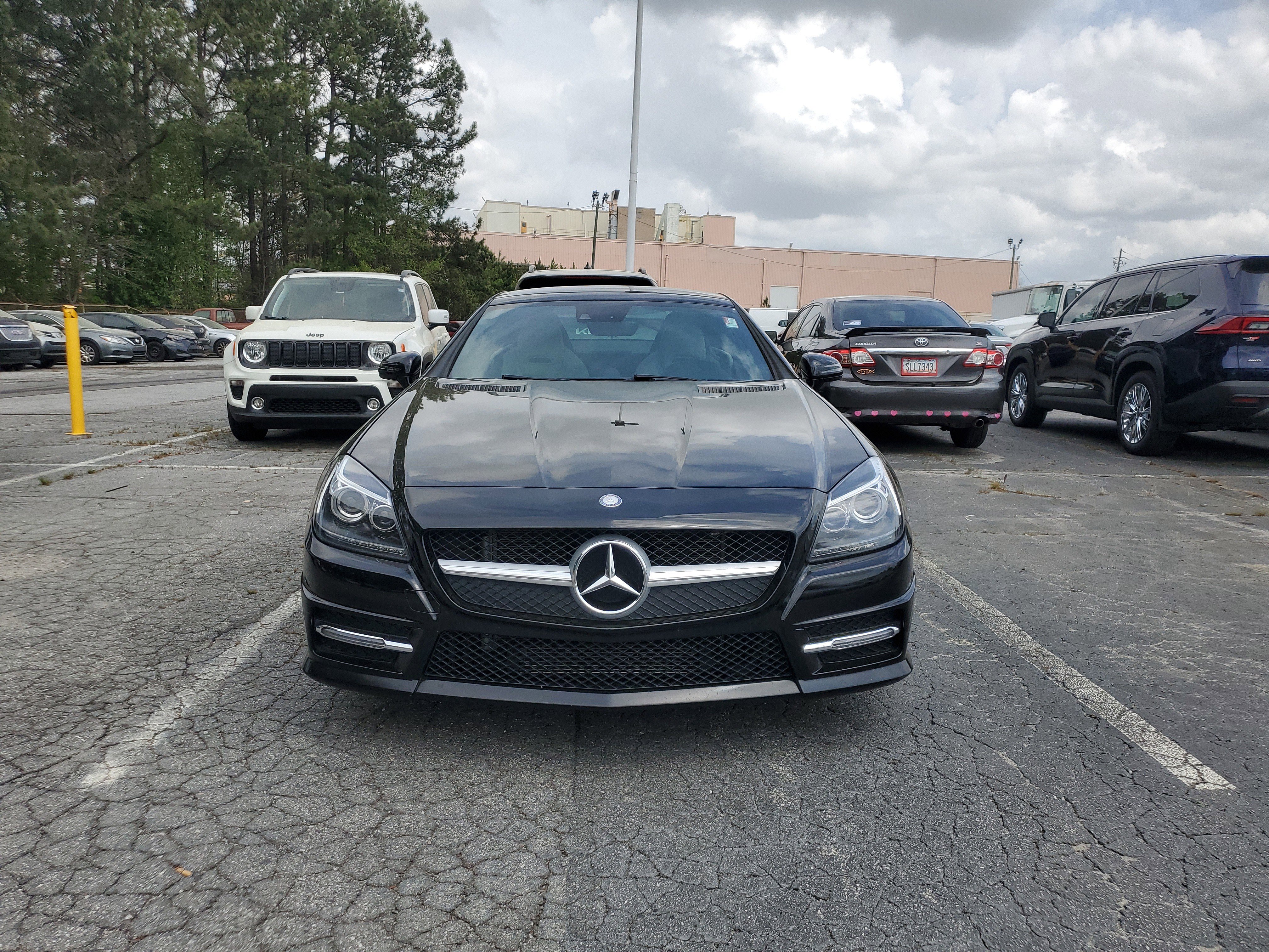 Used 2016 Mercedes-Benz SLK 300 image 2