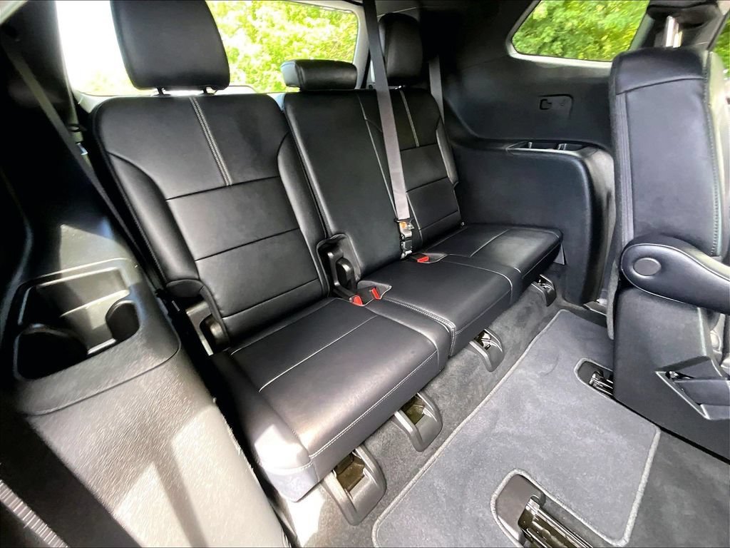 Used 2026 GMC Acadia Elevation w/ Elevation Premium Package AWD/4WD image 16