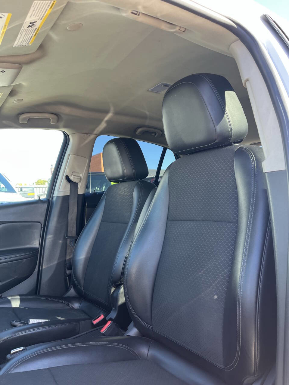 Used 2019 Buick Encore Sport Touring image 9