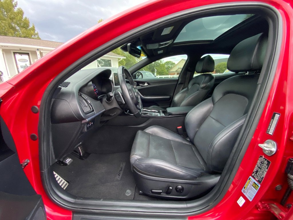 Used 2020 Kia Stinger GT-Line w/ Sun & Sound Package image 28