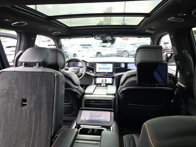 Used 2025 Jeep Grand Wagoneer L Series III w/ Rear Seat Video Group 1 AWD/4WD image 44