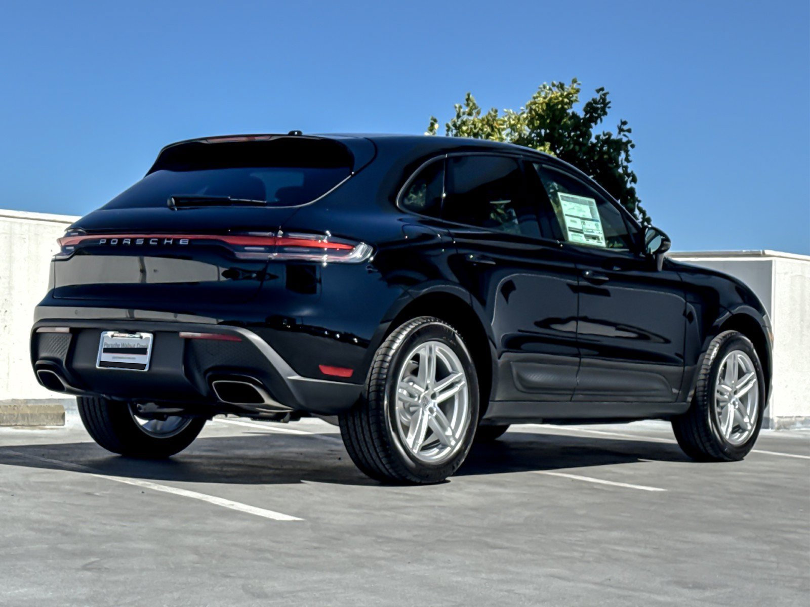New 2026 Porsche Macan AWD/4WD image 8