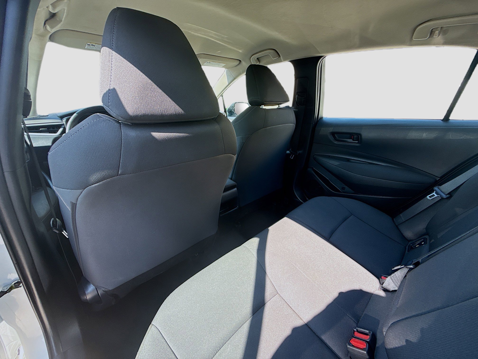 Used 2022 Toyota Corolla LE FWD image 21