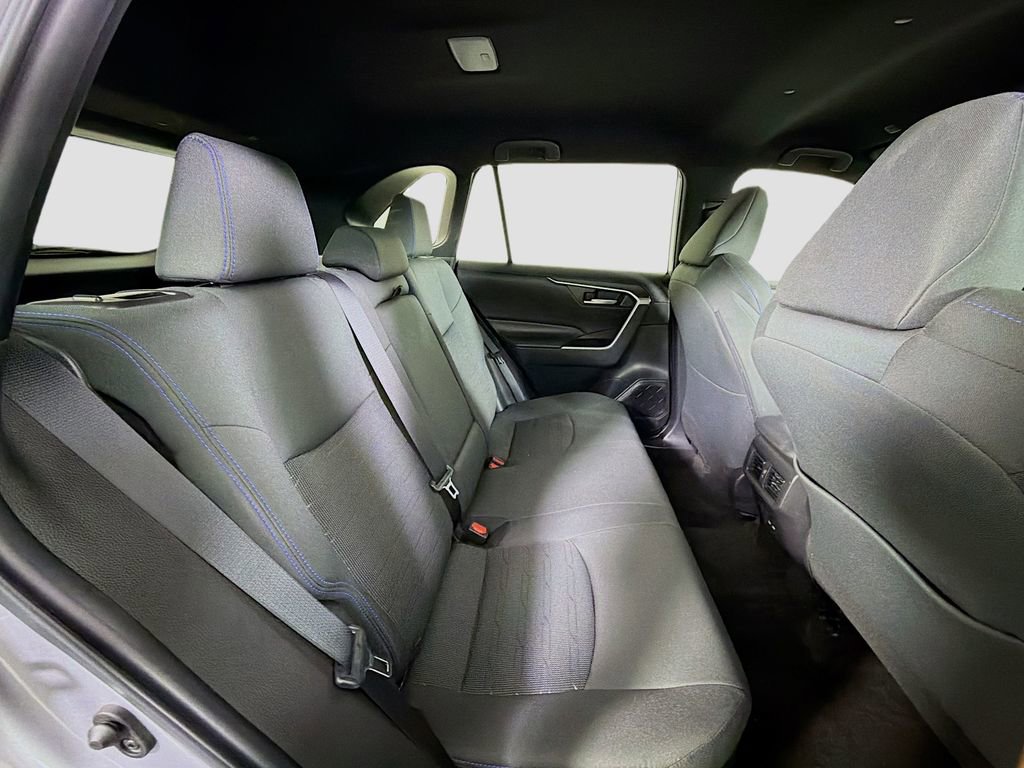 Used 2023 Toyota RAV4 SE image 28