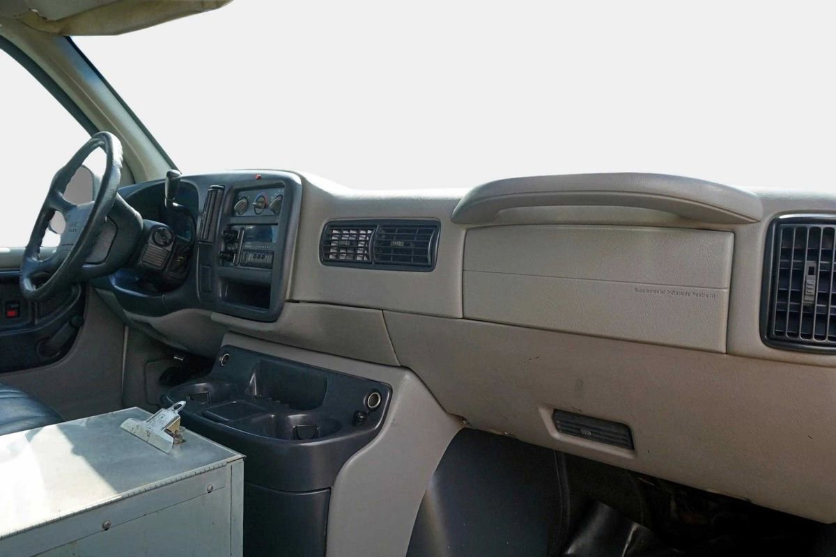 Used 1997 GMC Savana 2500 image 16