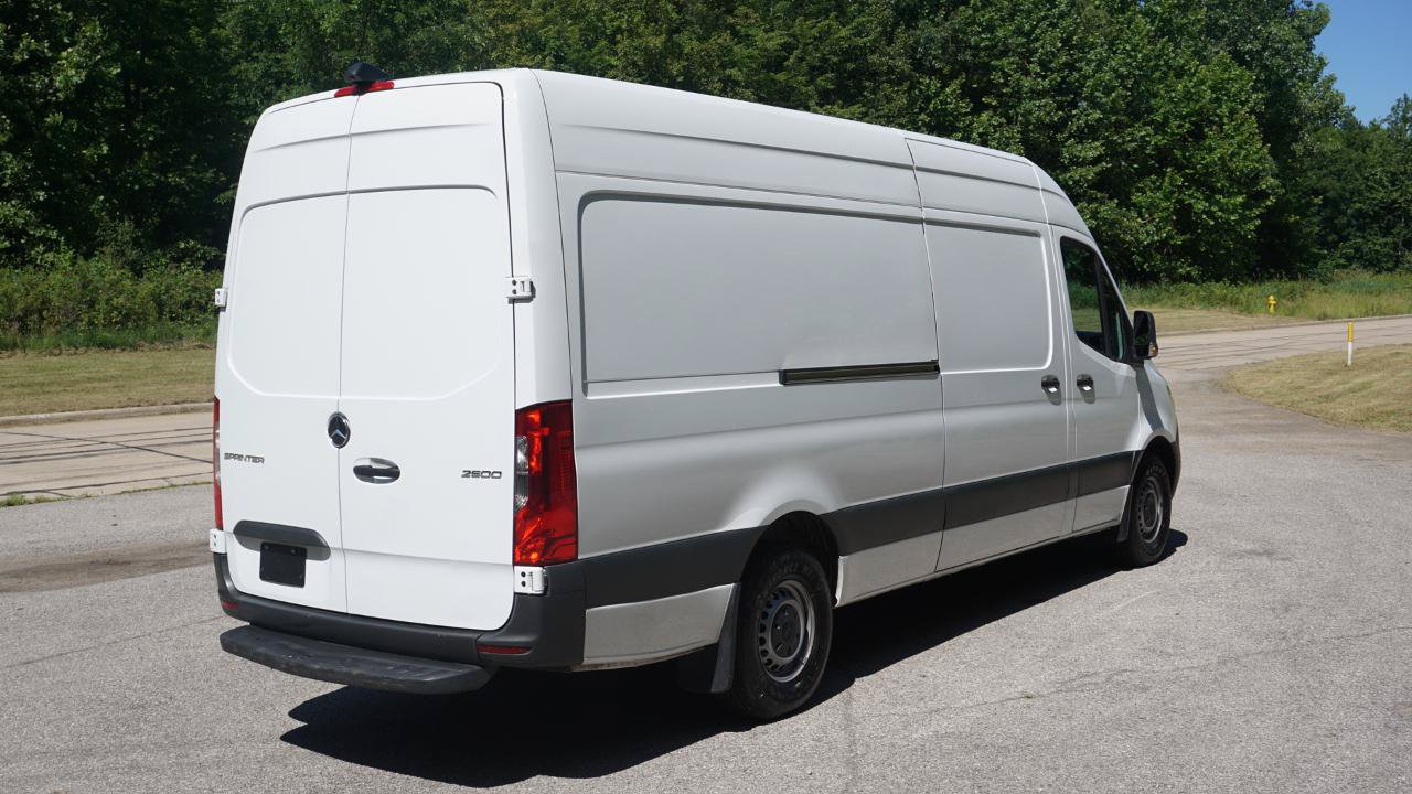 Used 2022 Mercedes-Benz Sprinter 2500 image 5