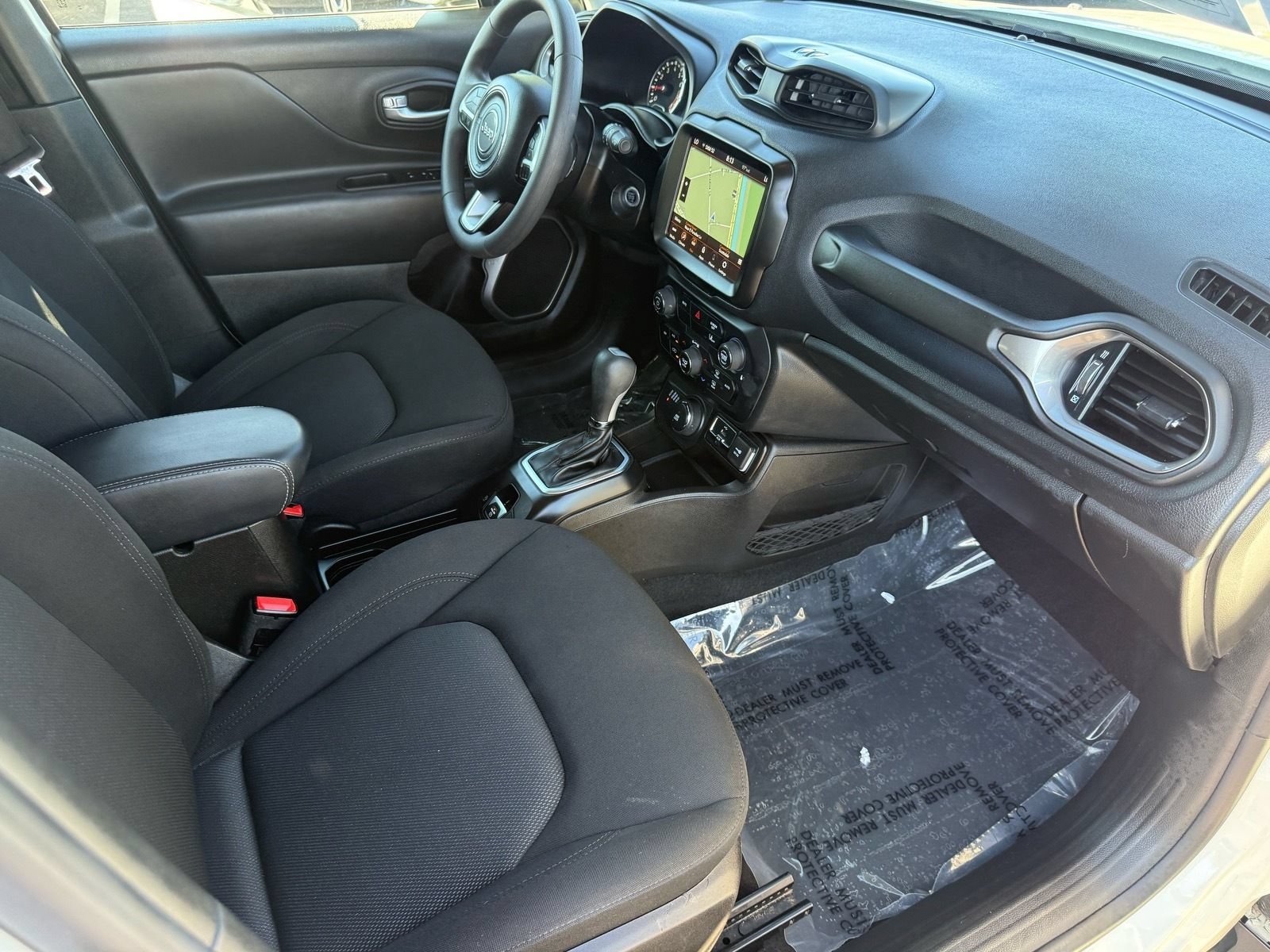 Used 2023 Jeep Renegade Latitude AWD/4WD image 30