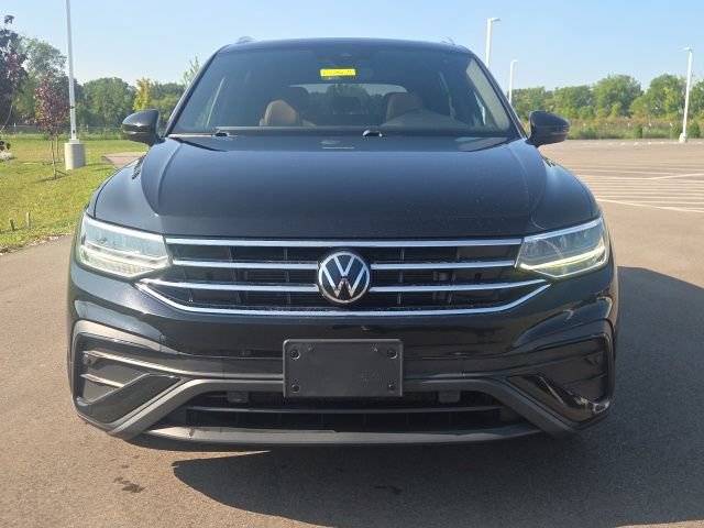 Used 2022 Volkswagen Tiguan SE AWD/4WD image 3