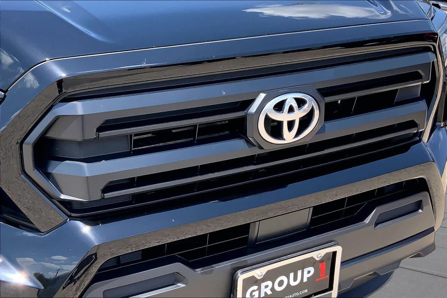 Used 2025 Toyota Tacoma SR RWD image 28