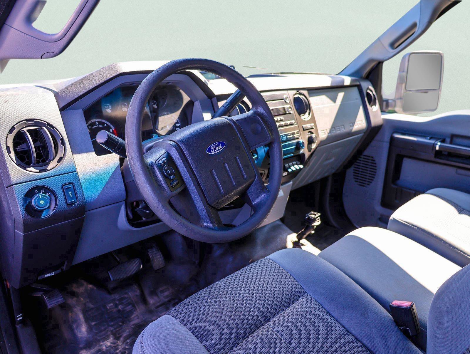 Used 2015 Ford F550 Luxury RWD image 8