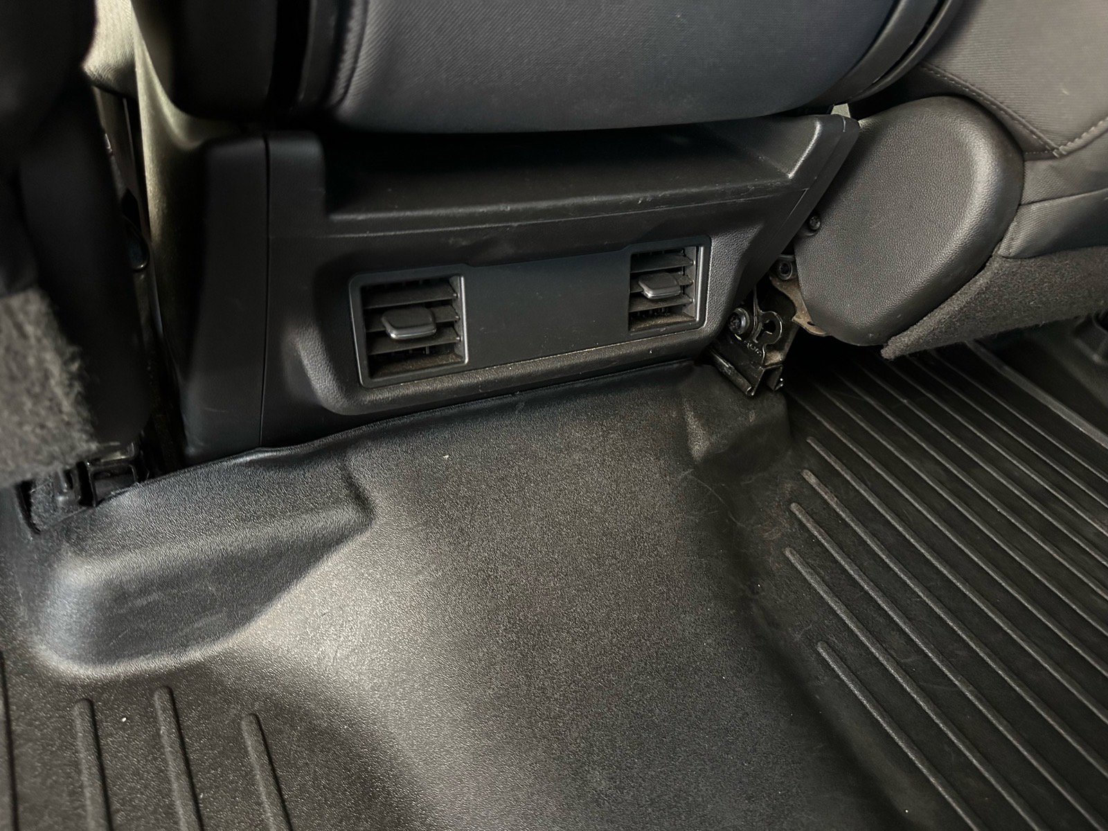 Used 2021 Chevrolet Silverado 1500 Custom Trail Boss w/ LPO, Dark Essentials Package AWD/4WD image 27