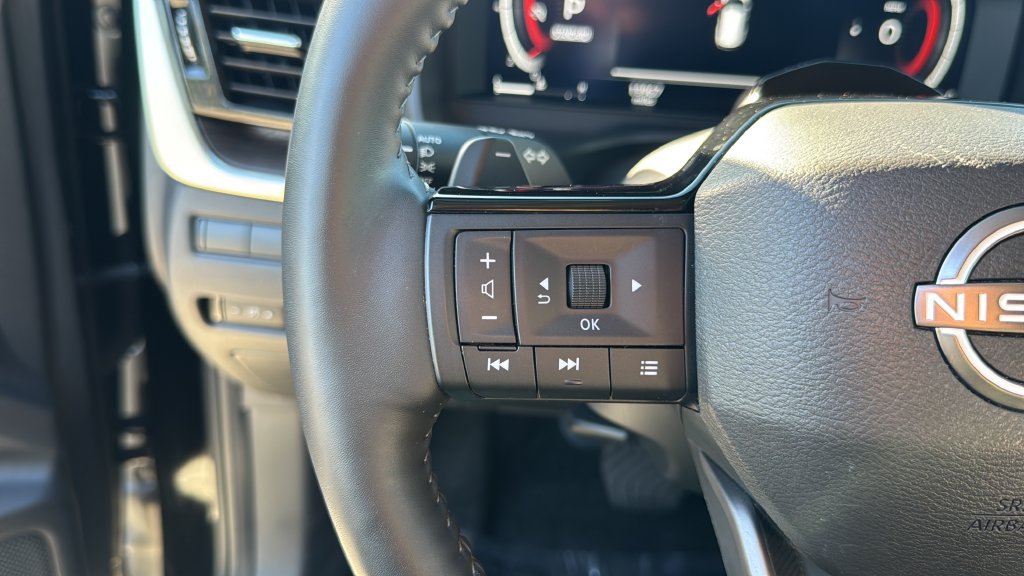 Used 2025 Nissan Rogue Platinum w/ Tech Package FWD image 20