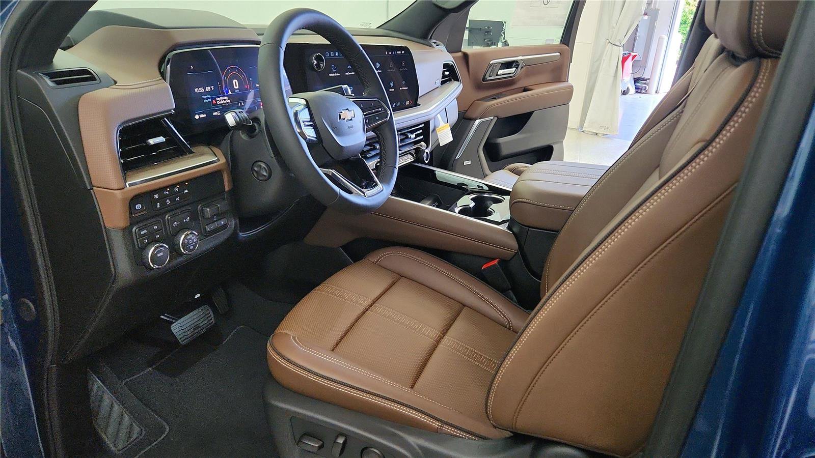 New 2026 Chevrolet Tahoe High Country w/ Sun And Tow Package AWD/4WD image 22